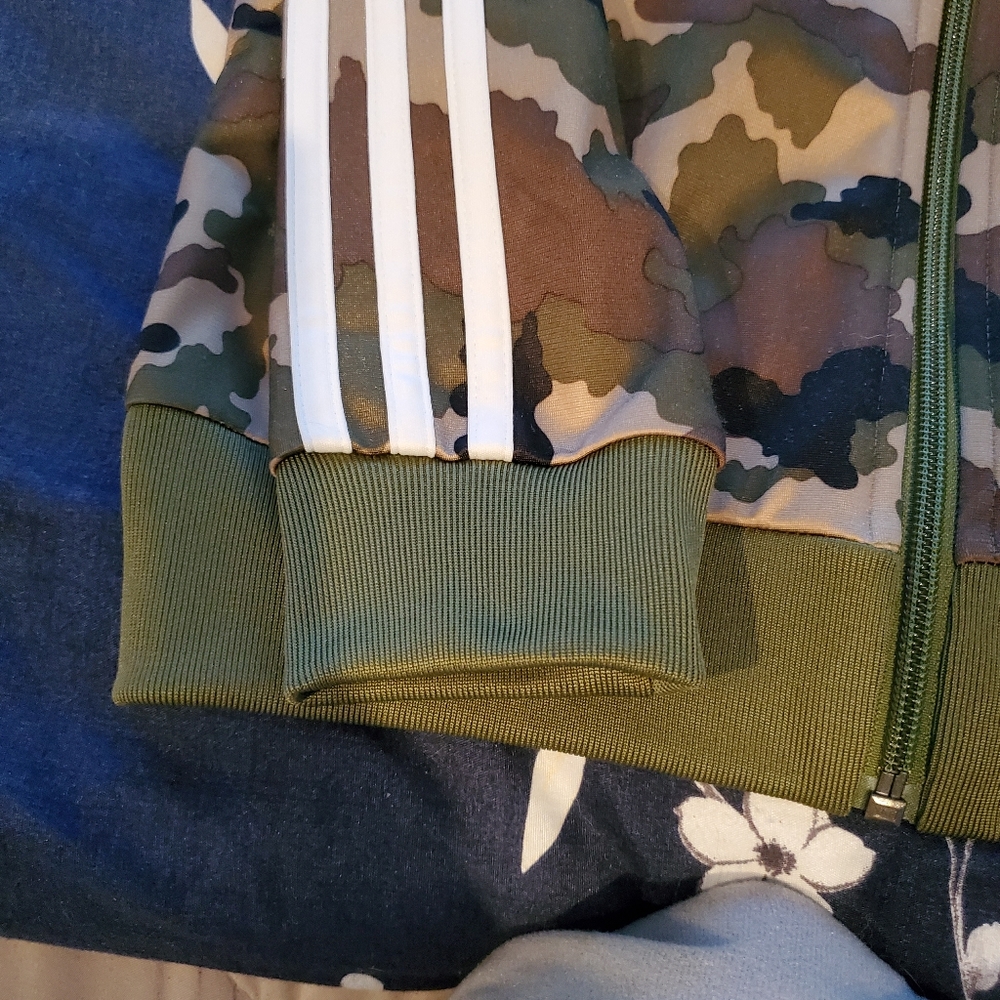 Kids adidas camo track jacket full zip size small 9-10yr old - Picture 6 of 13